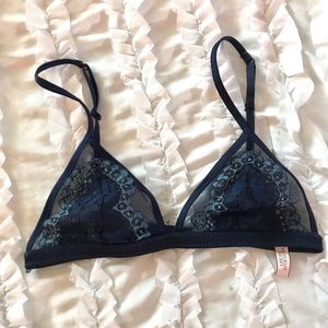 Victoria’s Secret Navy Lace Bralette size XS